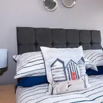 Coastal Escape At 31, Holiday home