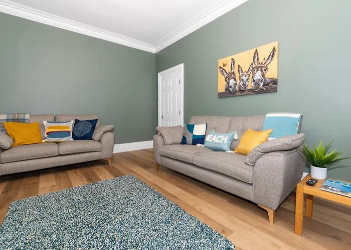 Coastal Escape At 31, * Scarborough